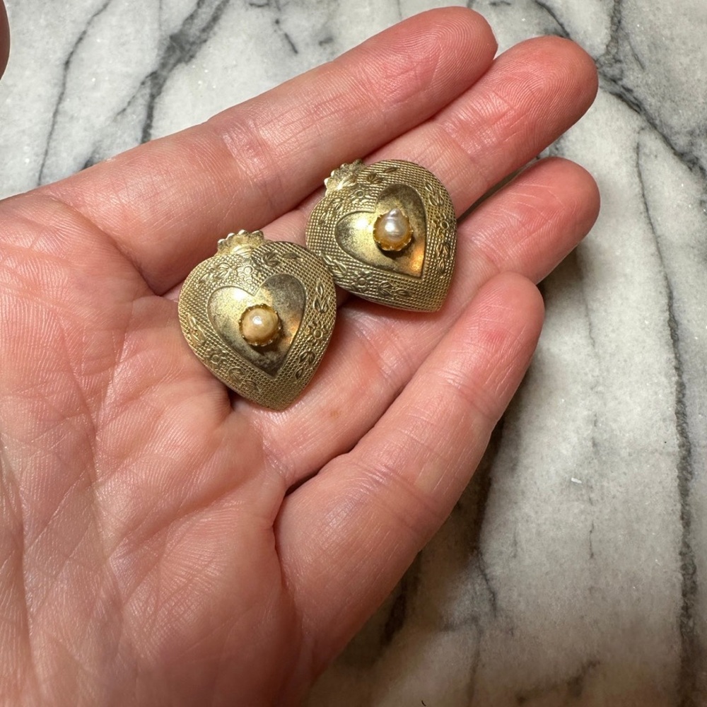 Vintage Pearl Clip on Earrings